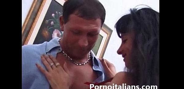  Moglie porca italiana trombata dal marito - Italian slut wife fucked  husband